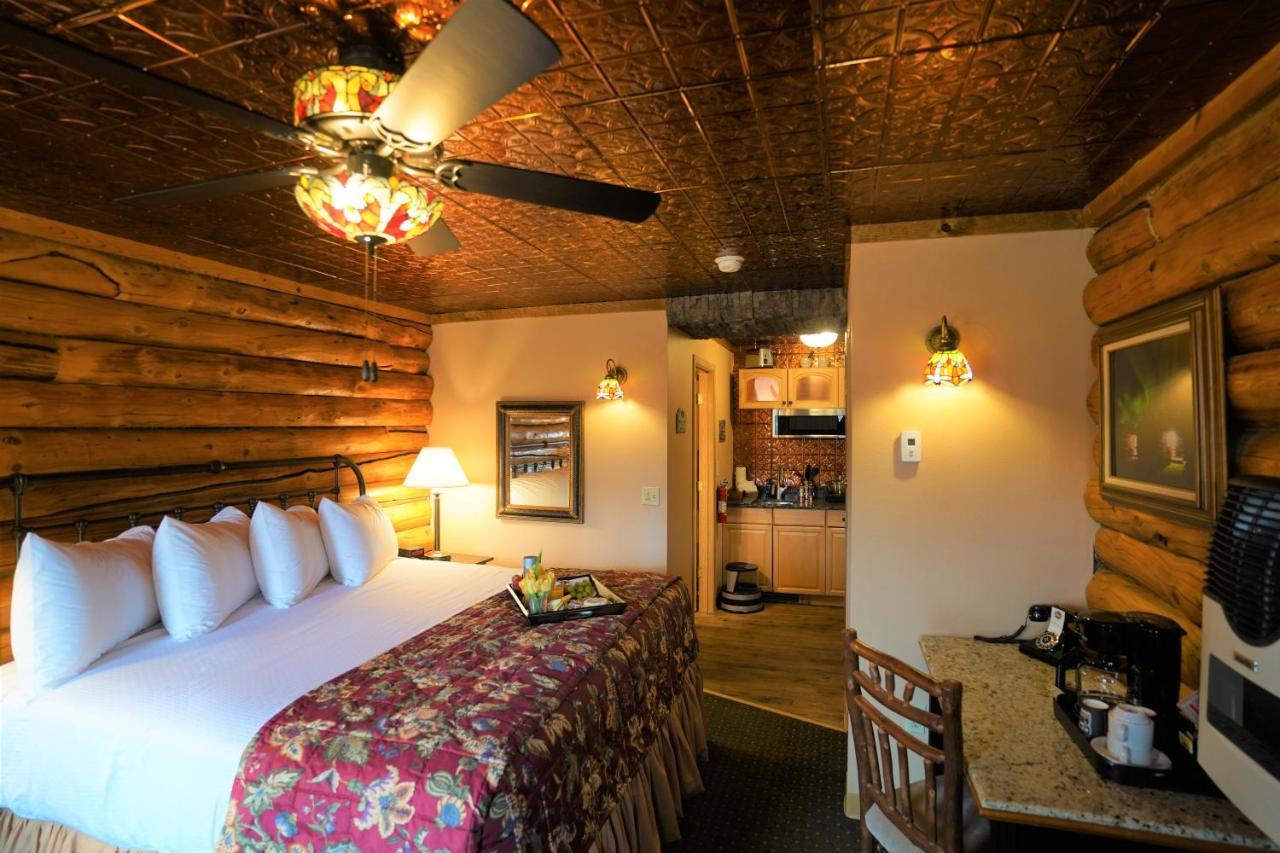 Pike'S Waterfront Lodge Феърбанкс Екстериор снимка