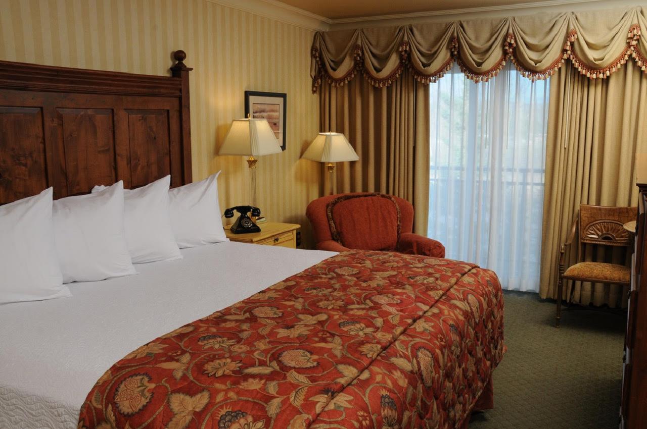 Pike'S Waterfront Lodge Феърбанкс Екстериор снимка