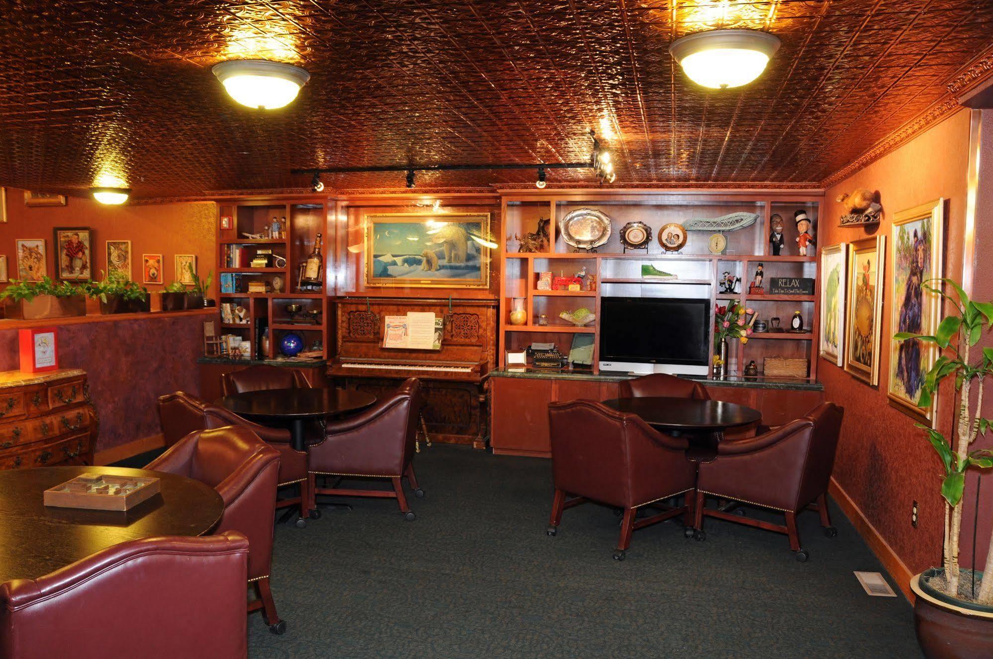 Pike'S Waterfront Lodge Феърбанкс Екстериор снимка