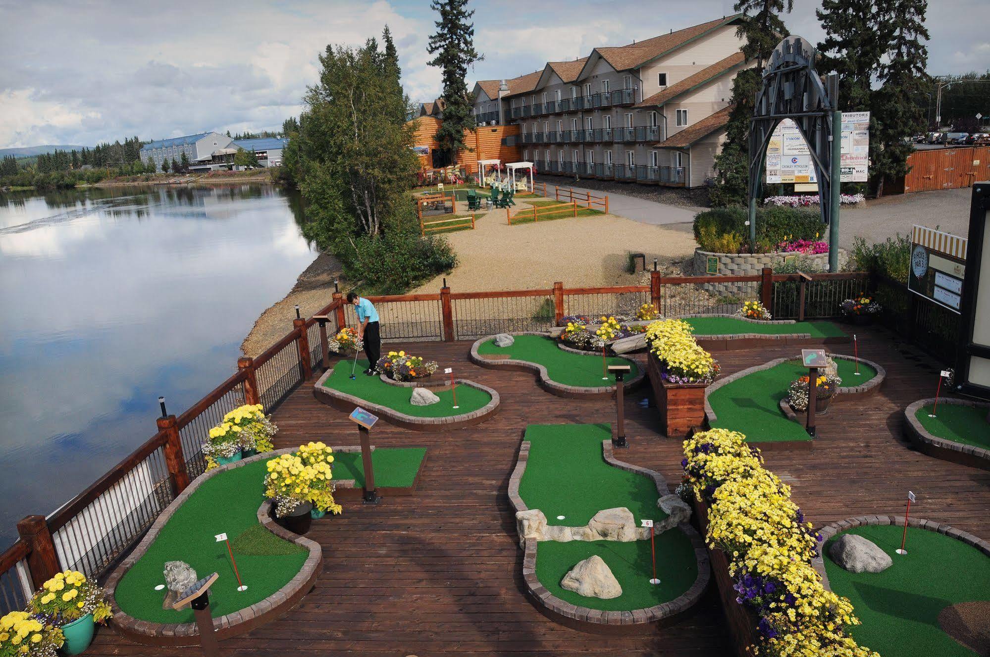 Pike'S Waterfront Lodge Феърбанкс Екстериор снимка