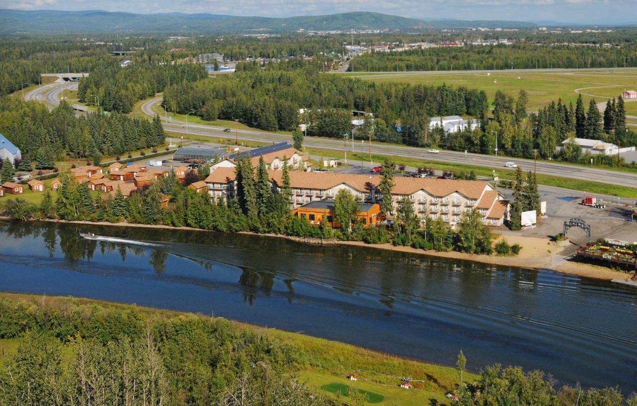 Pike'S Waterfront Lodge Феърбанкс Екстериор снимка