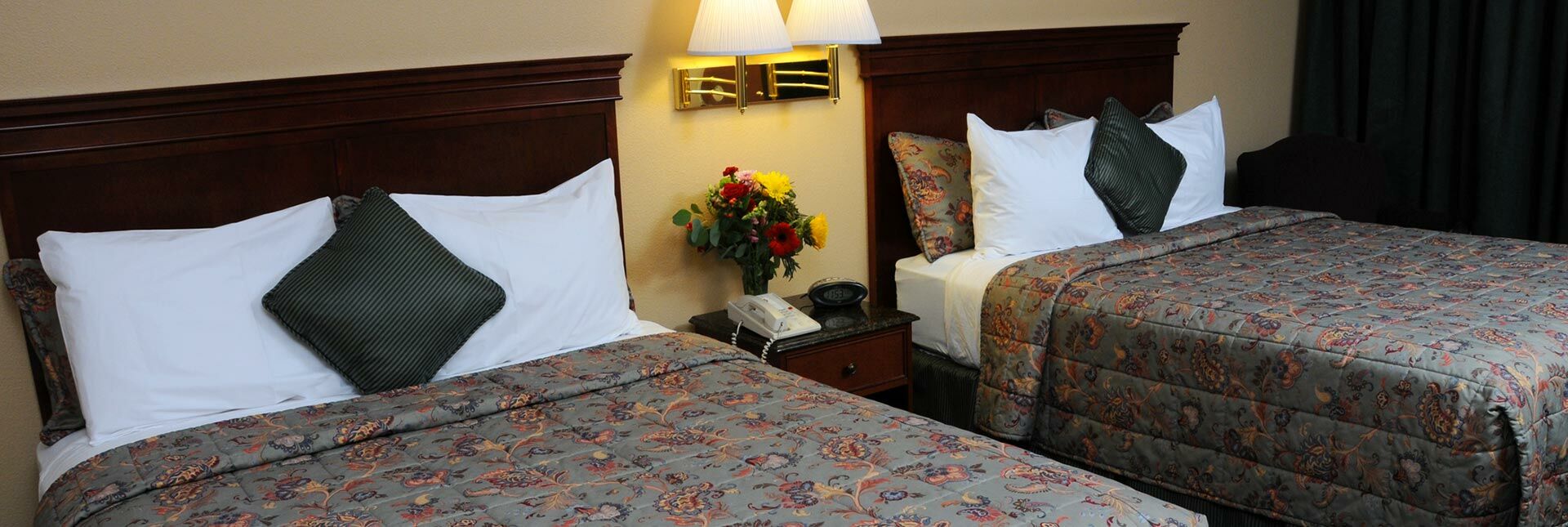 Pike'S Waterfront Lodge Феърбанкс Екстериор снимка